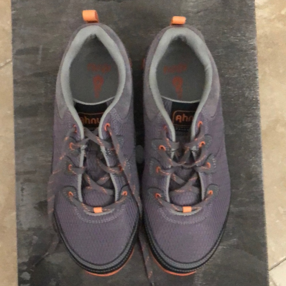 Women’s Ahnu Hiking Shoes Size US8